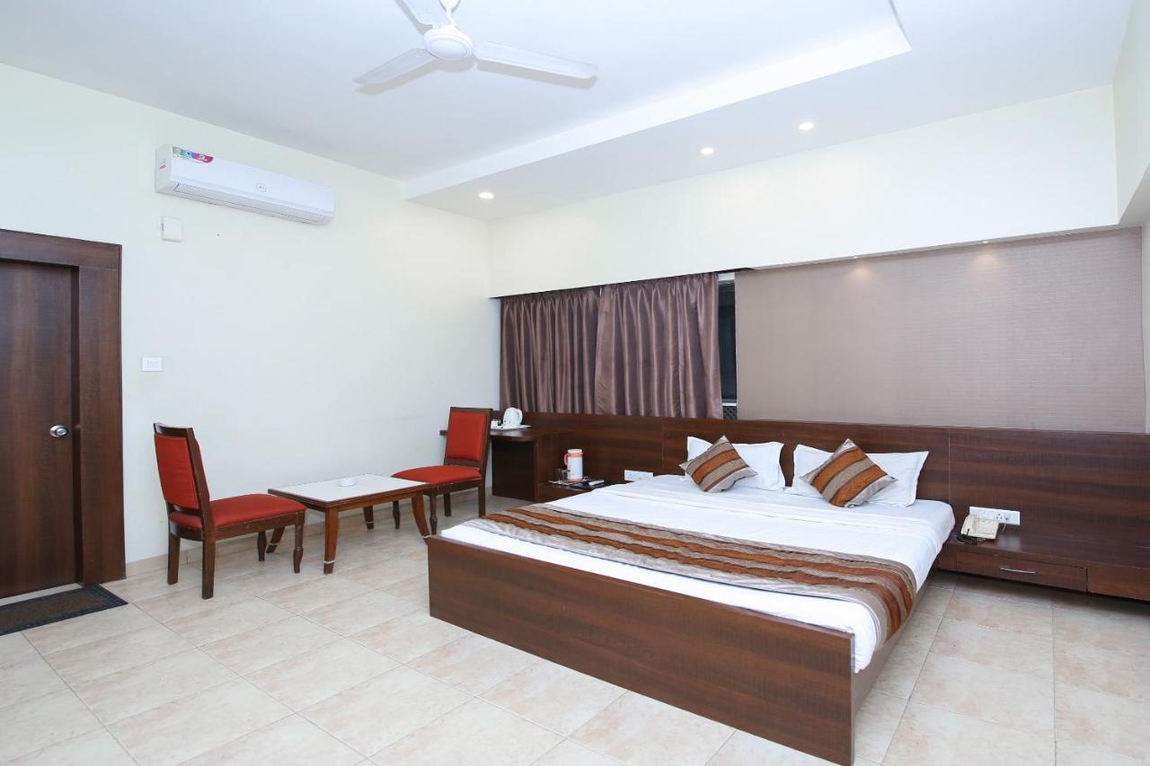 Jabali Palace Hotel Jabalpur Exterior photo