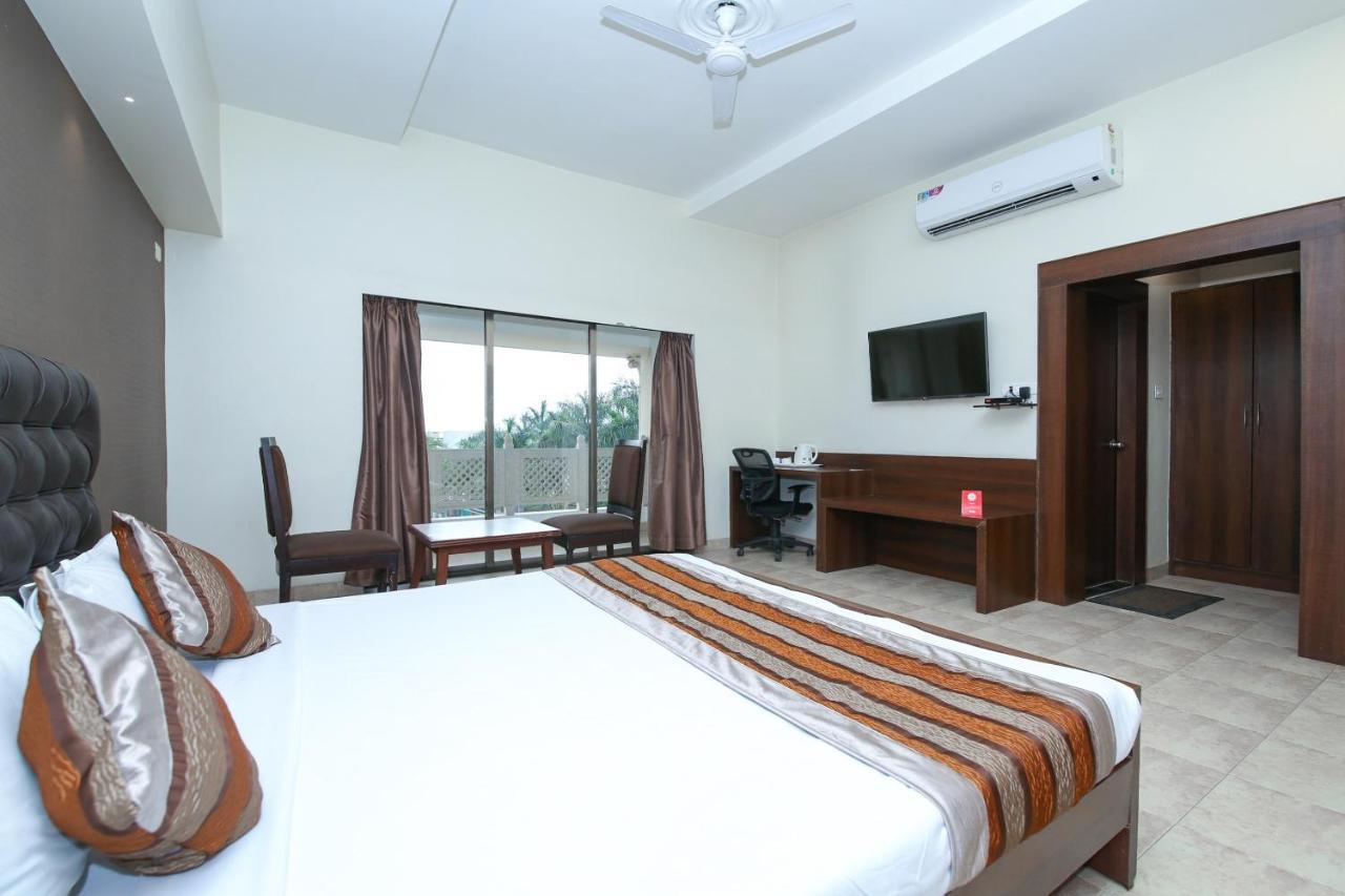 Jabali Palace Hotel Jabalpur Exterior photo