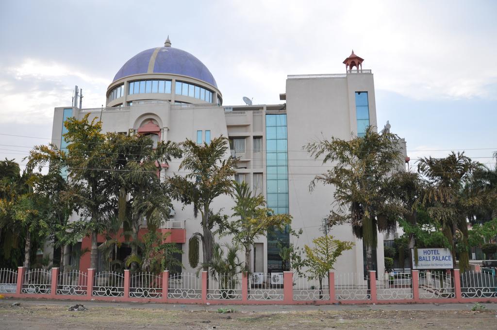 Jabali Palace Hotel Jabalpur Exterior photo