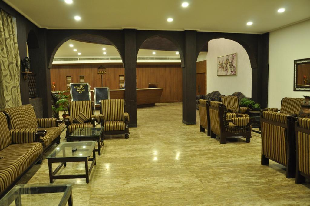 Jabali Palace Hotel Jabalpur Exterior photo