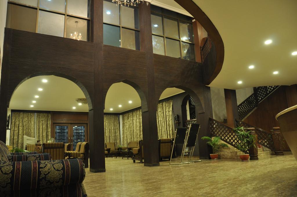 Jabali Palace Hotel Jabalpur Exterior photo