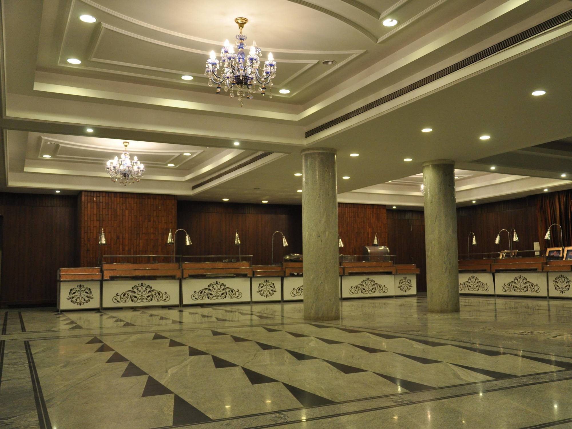Jabali Palace Hotel Jabalpur Exterior photo