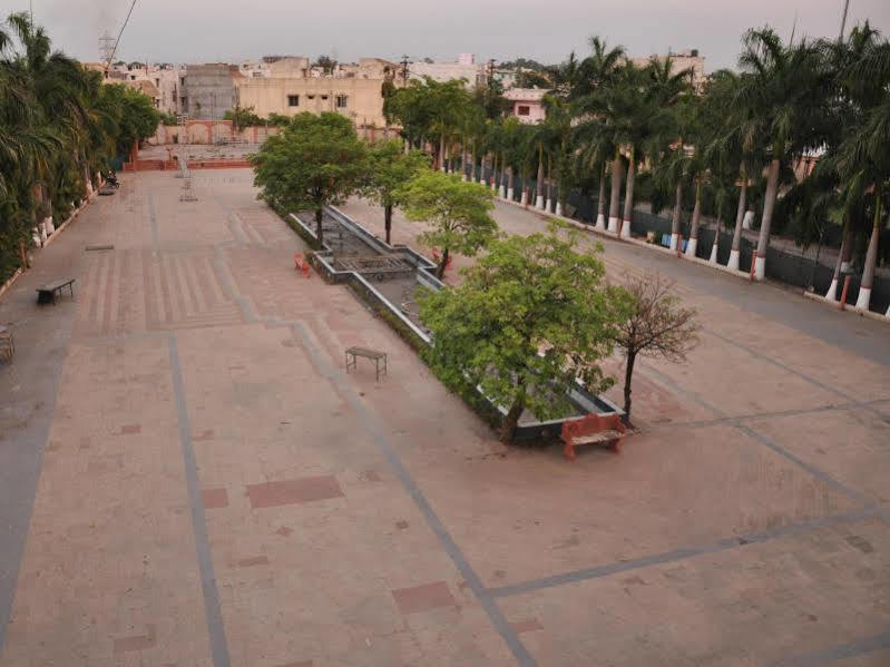 Jabali Palace Hotel Jabalpur Exterior photo